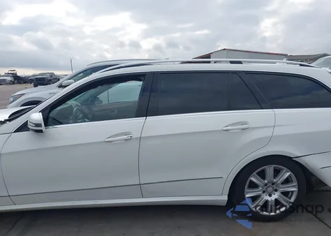 2013 Mercedes-Benz E 350 4Matic z USA, uszkodzony, nr VIN WDDHH8JB4DA769570